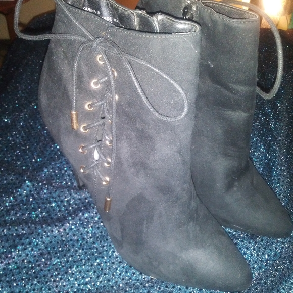 Heels - Picture 2 of 2